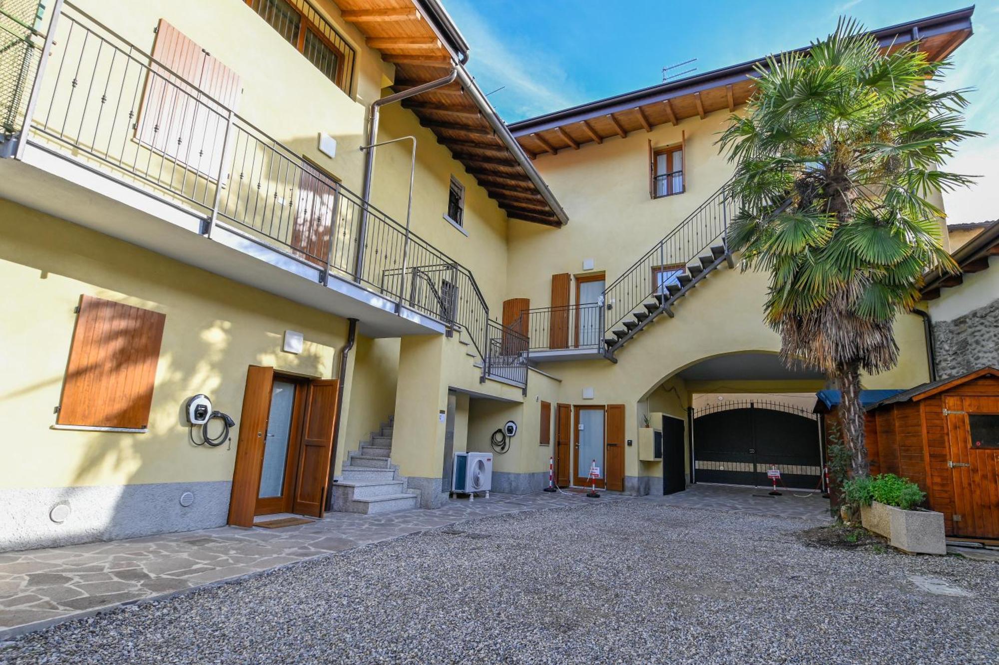 La Corte Di Scanzo Scanzorosciate Exterior photo